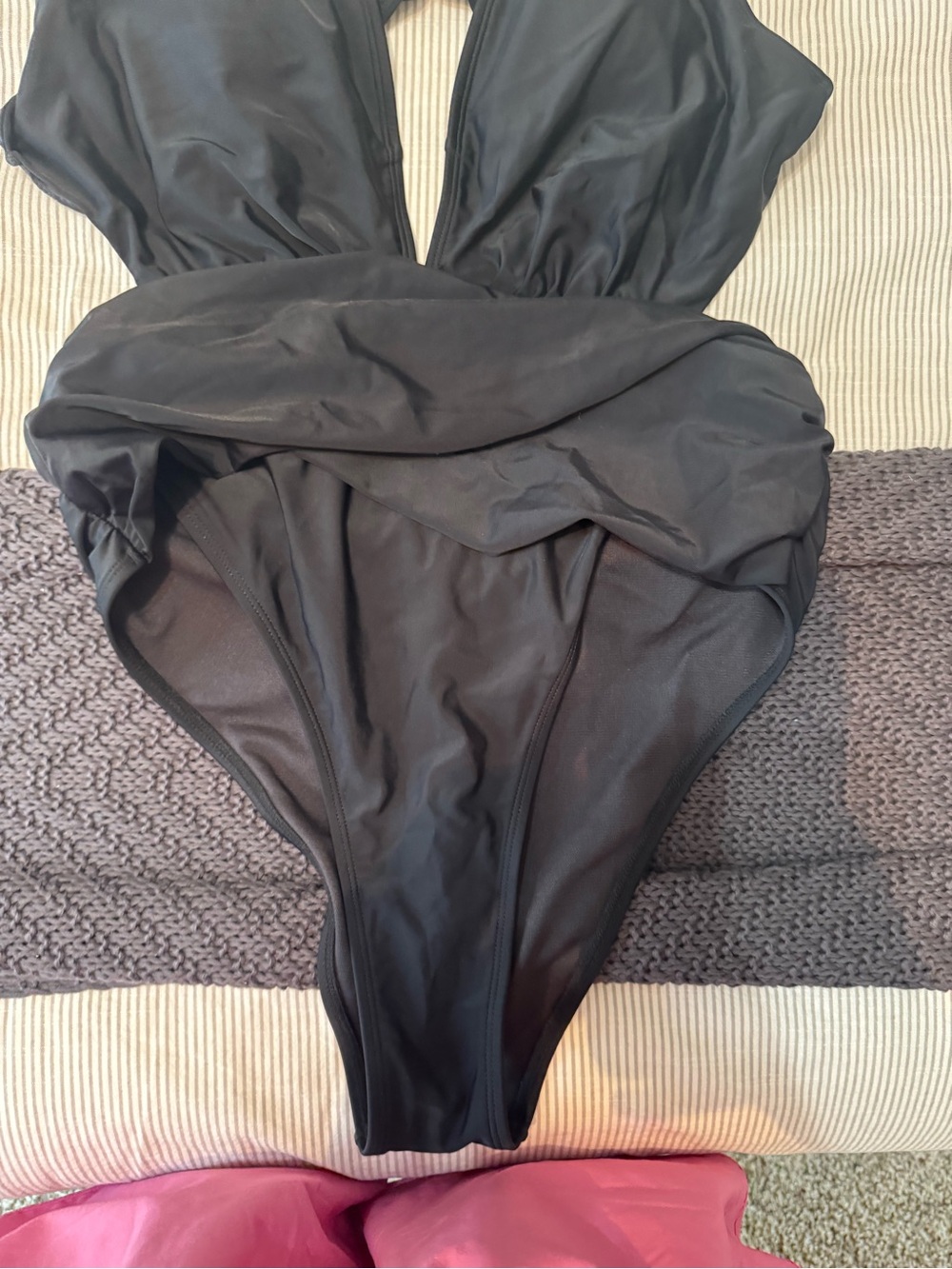 JOJO Cupshe Black Plunge One-Piece Swimsuit - Picture 7 of 8